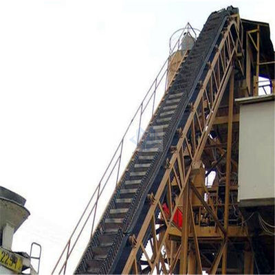 L'alta pendenza resistente inclina il sistema del nastro trasportatore per il maneggio del materiale alla rinfusa